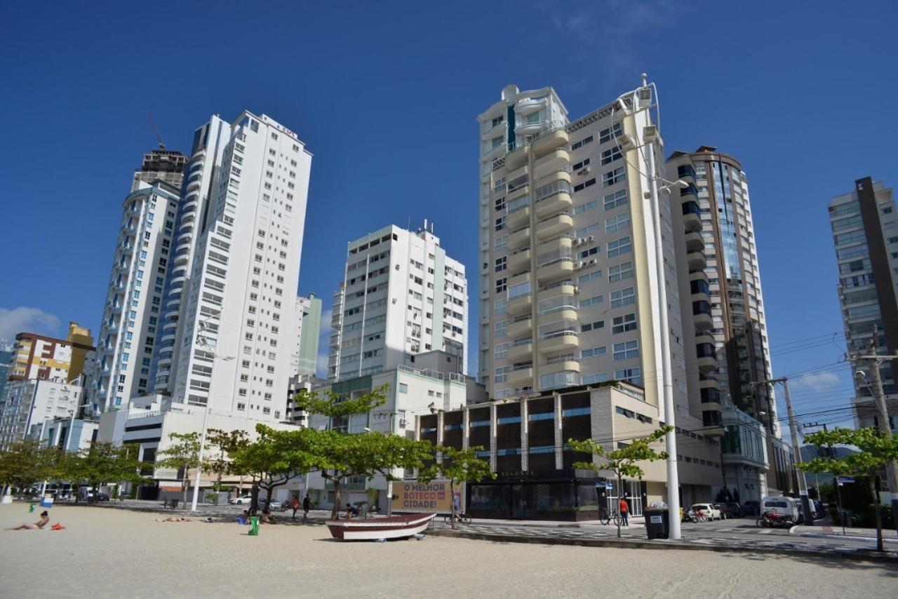 Frente Mar Pe Na Areia, Na Av Atlantica Apartment Balneario Camboriu Exterior photo